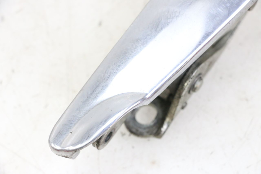 photo de CALE PIED ARRIERE DROIT PIAGGIO VESPA GRANTURISMO 200 (2004 - 2005)