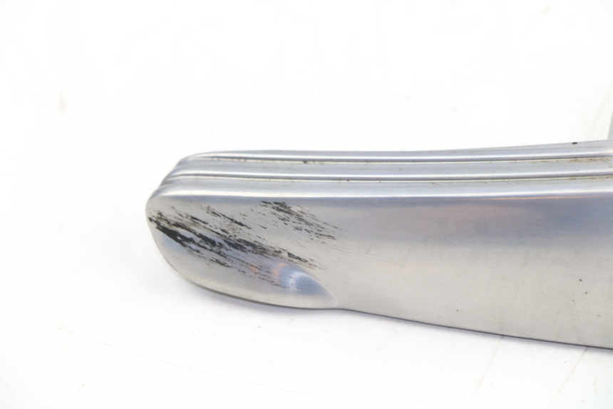 photo de CALE PIED ARRIERE DROIT PIAGGIO VESPA GTS IE 300 (2010 - 2016)