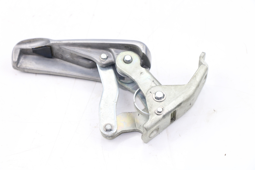 photo de CALE PIED ARRIERE DROIT PIAGGIO VESPA GTS IE 300 (2010 - 2016)