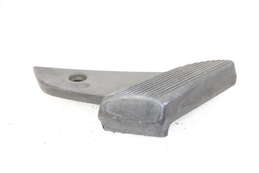 photo de CALE PIED ARRIERE DROIT PIAGGIO VESPA LX 150 (2005 - 2013)