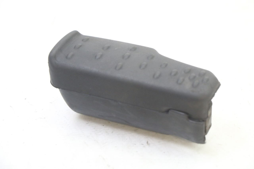 photo de CALE PIED ARRIERE DROIT APRILIA SCARABEO GT TOURING 125 (1999 - 2005)