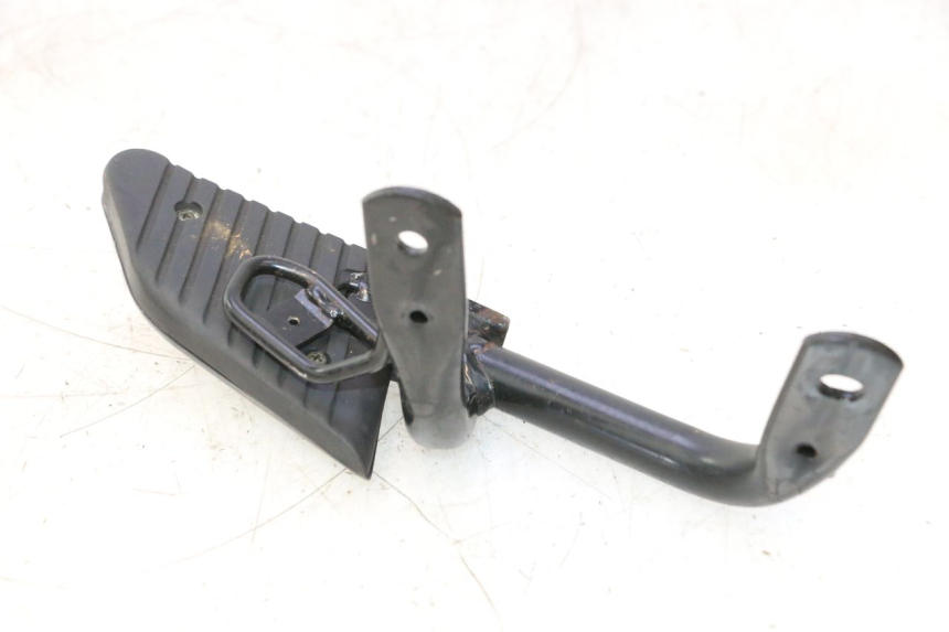 photo de CALE PIED ARRIERE DROIT HONDA SH 125 (2001 - 2003) - Détail de la pièce