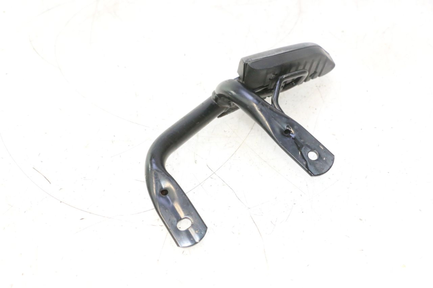 photo de CALE PIED ARRIERE DROIT HONDA SH 125 (2001 - 2003) - Gros plan technique
