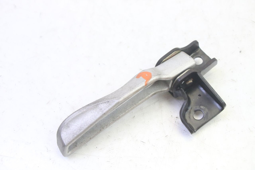 photo de CALE PIED ARRIERE DROIT PEUGEOT TWEET PRO EFI 4T 50 (2021 - 2022)