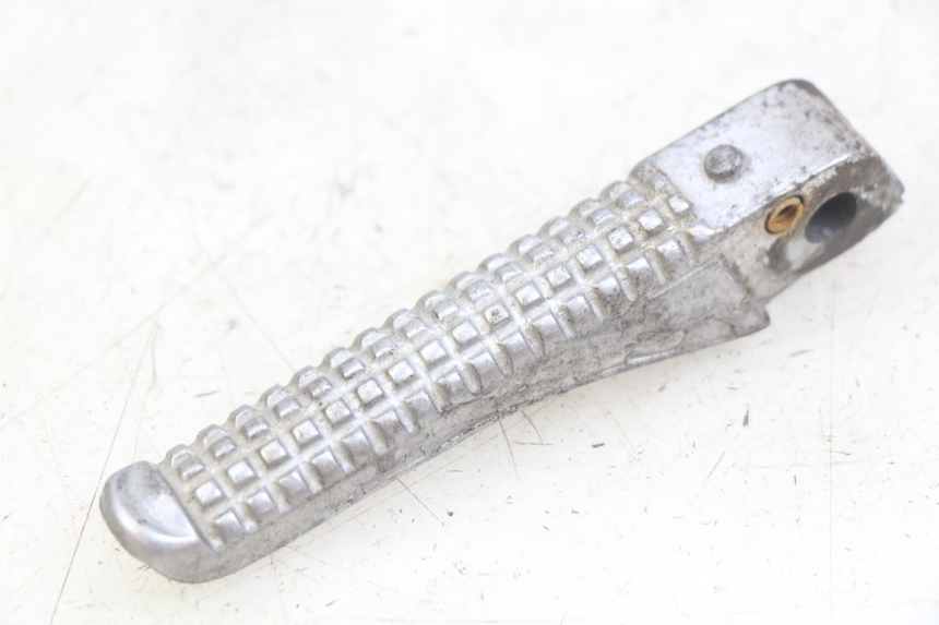 photo de CALE PIED ARRIERE DROIT PIAGGIO TYPHOON 50 (1993 - 1999)