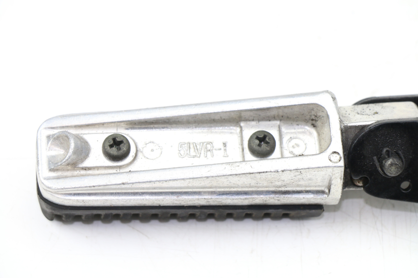 photo de CALE PIED ARRIERE DROIT YAMAHA X-MAX XMAX 250 (2006 - 2009)