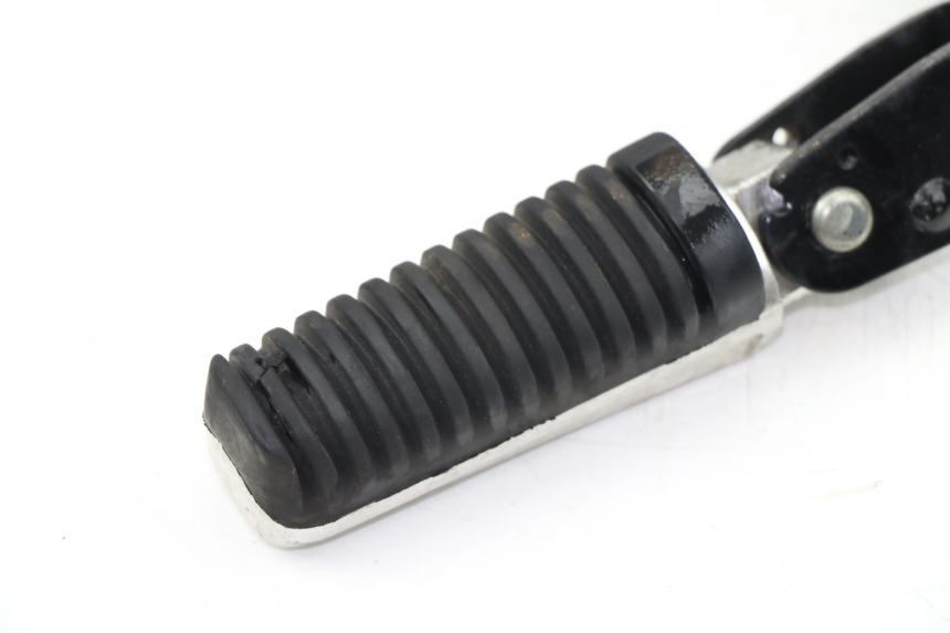 photo de CALE PIED ARRIERE DROIT YAMAHA X-MAX XMAX 250 (2006 - 2009)