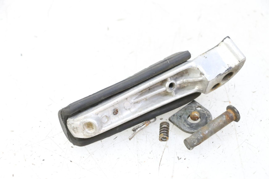 photo de CALE PIED ARRIERE DROIT YAMAHA XJN DIVERSION 600 (2000 - 2003)