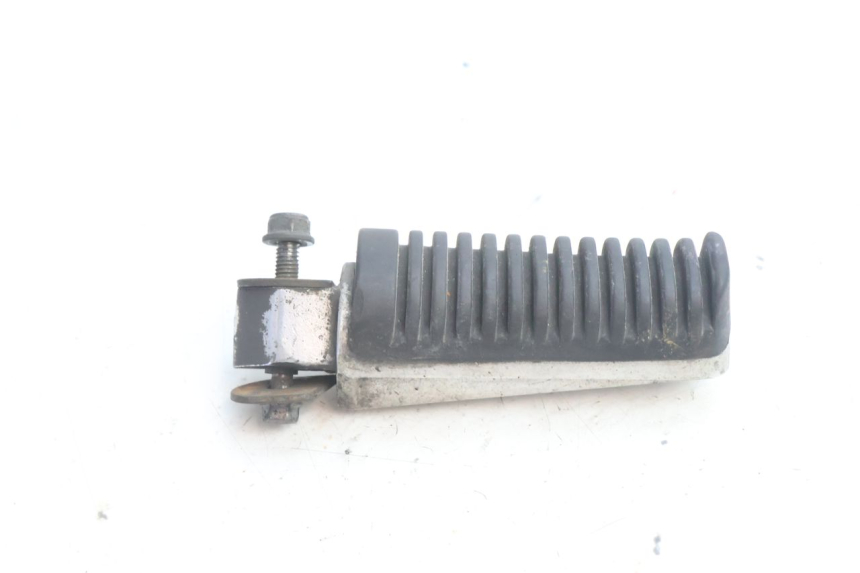 photo de CALE PIED ARRIERE DROIT YAMAHA XJR 1300 (1998 - 2002) - Vue principale