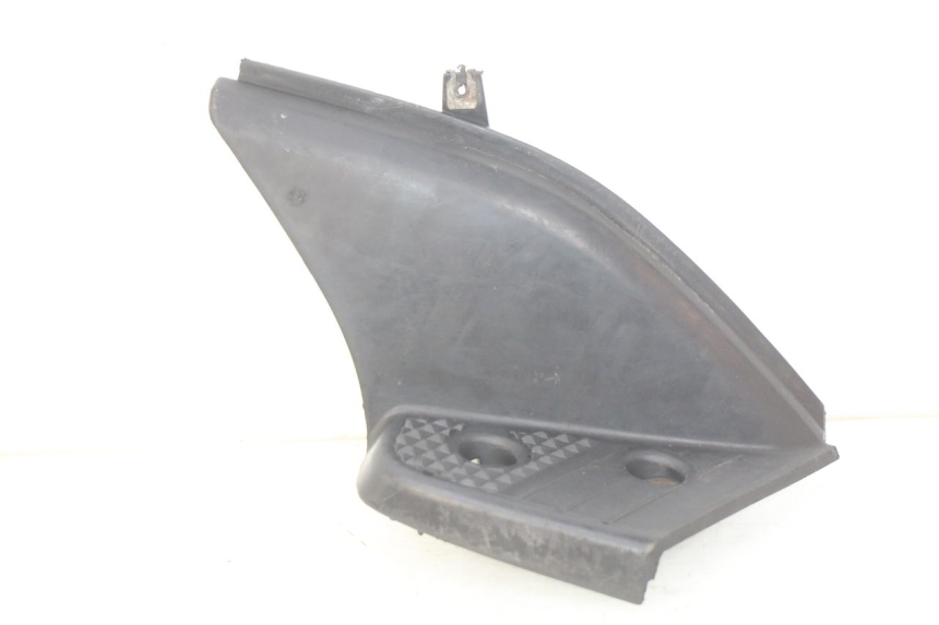 photo de CALE PIED ARRIERE DROIT YAMAHA SLIDER NAKED 50 (2004 - 2018)
