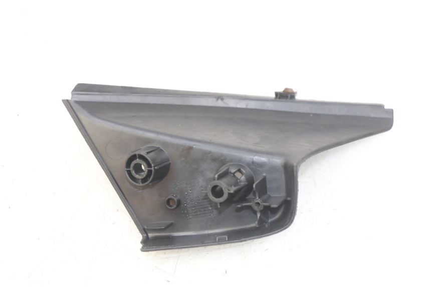 photo de CALE PIED ARRIERE DROIT YAMAHA SLIDER NAKED 50 (2004 - 2018)