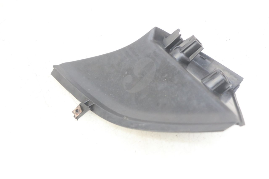 photo de CALE PIED ARRIERE DROIT YAMAHA SLIDER NAKED 50 (2004 - 2018)