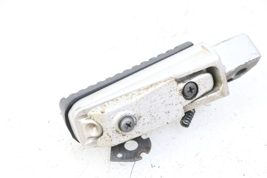 photo de CALE PIED ARRIERE DROIT YAMAHA XJ6 ABS 600 (2008 - 2016)