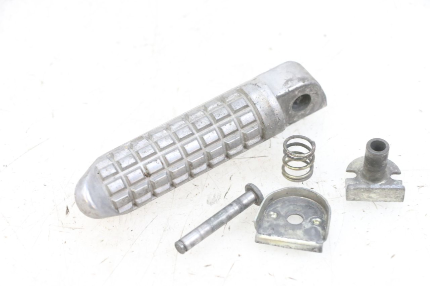 photo de CALE PIED ARRIERE DROIT KAWASAKI ZR 7 750 (1999 - 2001) - Vue principale