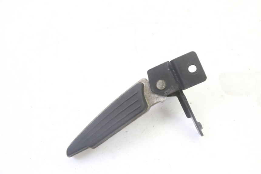 photo de CALE PIED ARRIERE GAUCHE PEUGEOT CITYSTAR 50 (2013 - 2017)