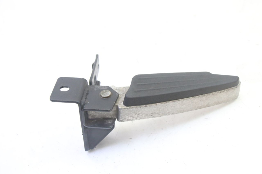 photo de CALE PIED ARRIERE GAUCHE PEUGEOT CITYSTAR 50 (2013 - 2017)