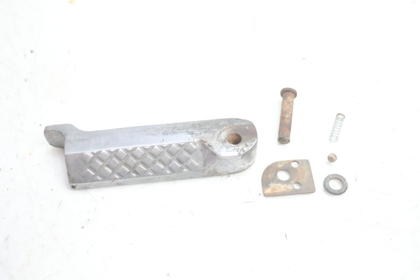photo de CALE PIED ARRIERE GAUCHE CF MOTO E-CHARM 125 (2005 - 2008) - Vue principale