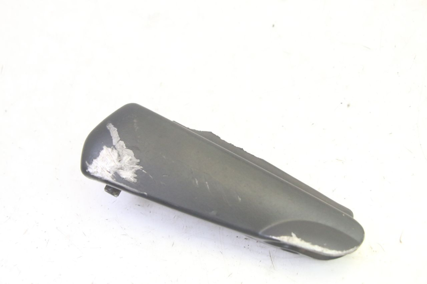 photo de CALE PIED ARRIERE GAUCHE PIAGGIO FLY 4T 50 (2013 - 2017) - Vue principale