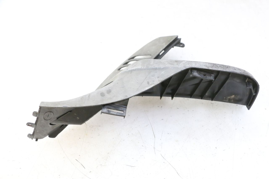 photo de CALE PIED ARRIERE GAUCHE KYMCO GRAND DINK 125 (2008 - 2014)