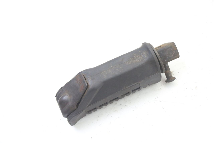 photo de CALE PIED ARRIERE GAUCHE SUZUKI GS GSE 500 (2001 - 2003)