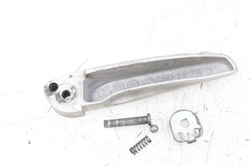 photo de CALE PIED ARRIERE GAUCHE HONDA FORZA 125 (2021 - 2025)