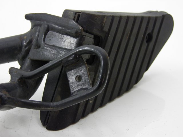 photo de CALE PIED ARRIERE GAUCHE HONDA SH 125 (2001 - 2003)