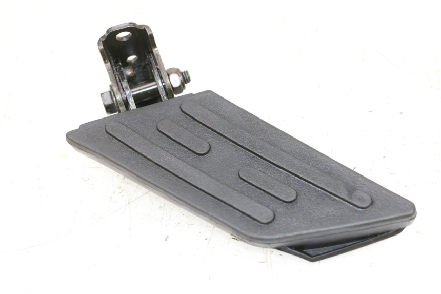 photo de CALE PIED ARRIERE GAUCHE PEUGEOT KISBEE 2T 50 (2010 - 2017) - Vue d’ensemble