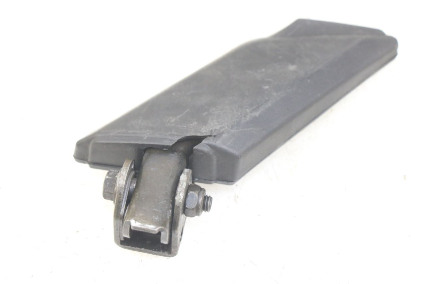 photo de CALE PIED ARRIERE GAUCHE PEUGEOT KISBEE 4T 50 (2010 - 2017)