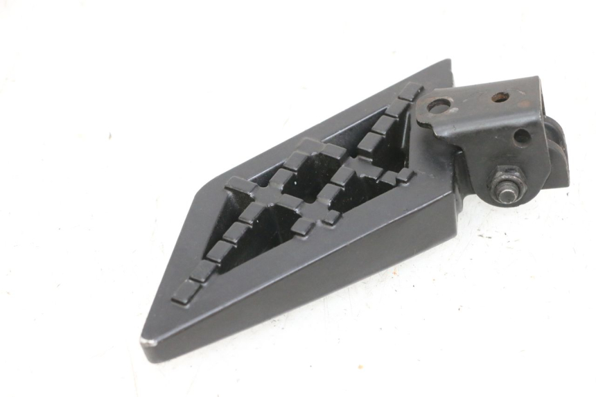 photo de CALE PIED ARRIERE GAUCHE PEUGEOT KISBEE 4T 50 (2018 - 2022) - Détail de la pièce