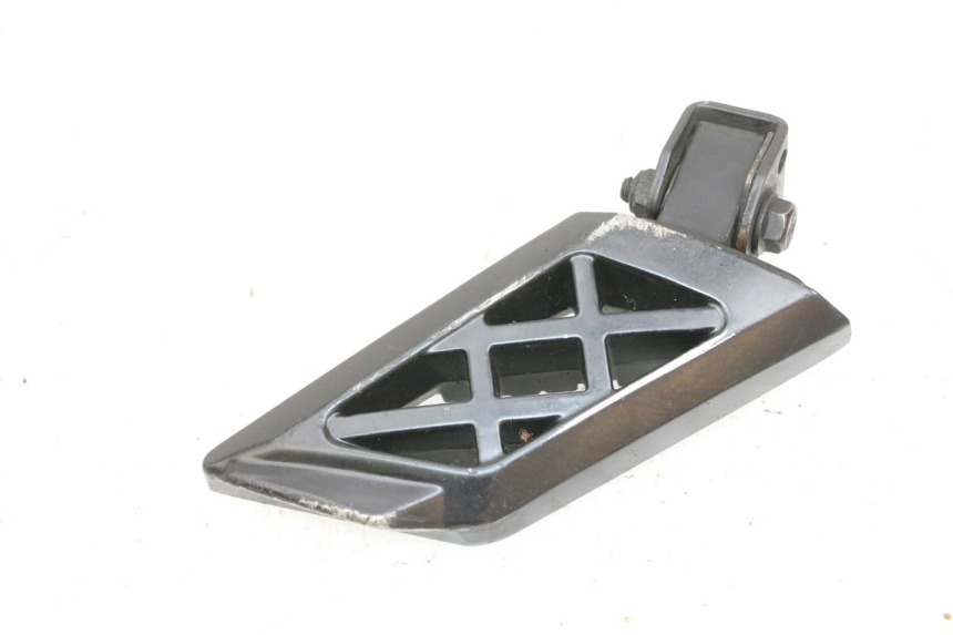 photo de CALE PIED ARRIERE GAUCHE PEUGEOT KISBEE 4T 50 (2018 - 2022) - Gros plan technique