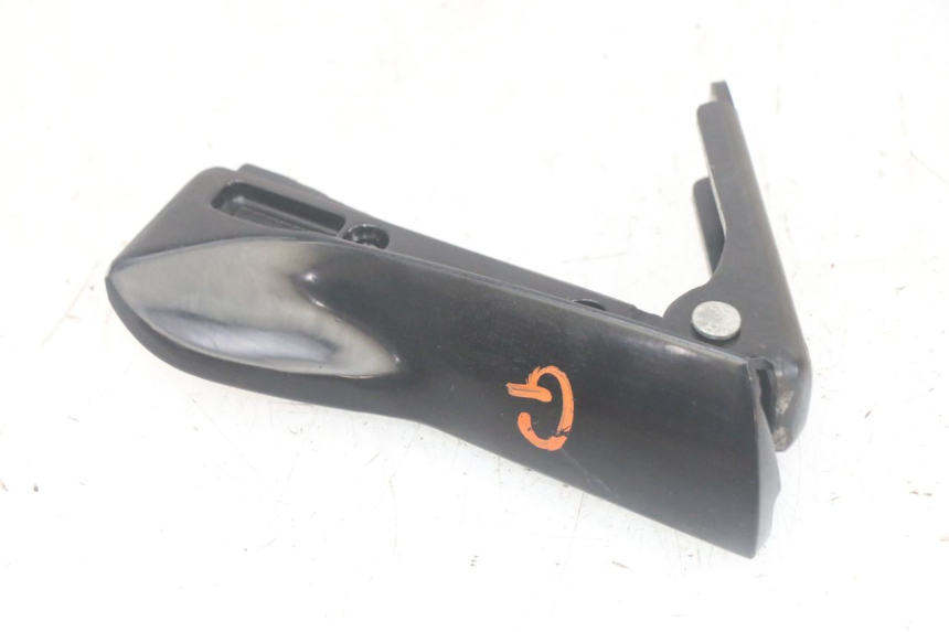 photo de CALE PIED ARRIERE GAUCHE PIAGGIO MP3 HPE 300 (2019 - 2026) - Zoom état d’usage