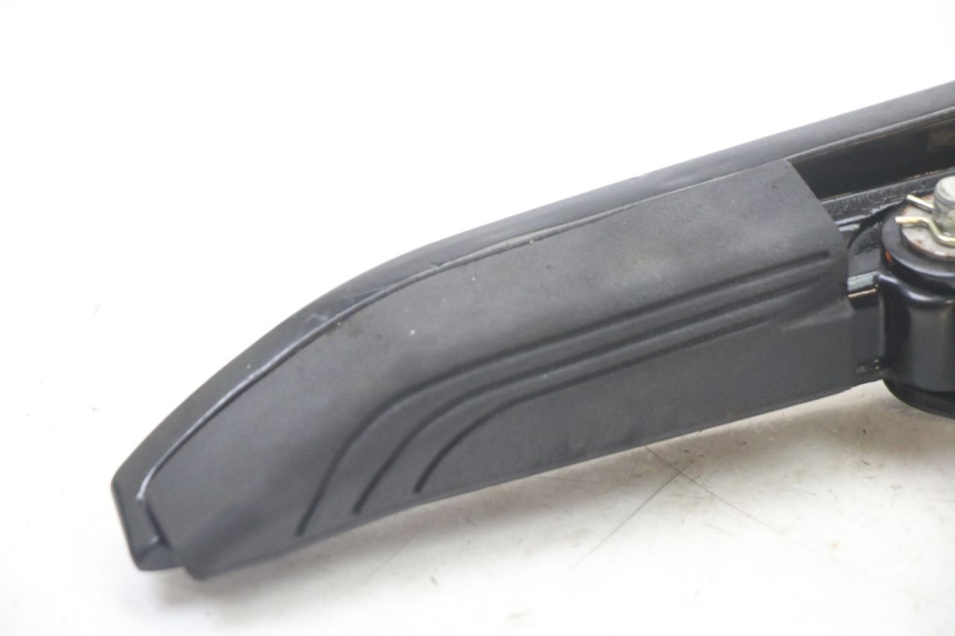 photo de CALE PIED ARRIERE GAUCHE PIAGGIO MP3 500 (2014 - 2017) - Détail de la pièce