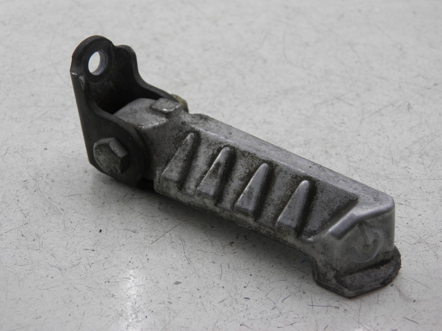 photo de CALE PIED ARRIERE GAUCHE PEUGEOT LUDIX 50 (2005 - 2007)