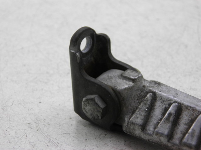 photo de CALE PIED ARRIERE GAUCHE PEUGEOT LUDIX 50 (2005 - 2007)