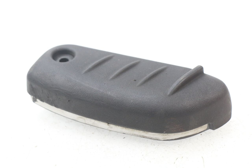photo de CALE PIED ARRIERE GAUCHE PIAGGIO BEVERLY 125 (1998 - 2005)