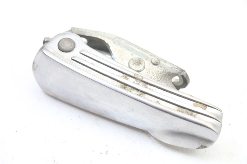 photo de CALE PIED ARRIERE GAUCHE PIAGGIO VESPA GRANTURISMO 125 (2003 - 2007)