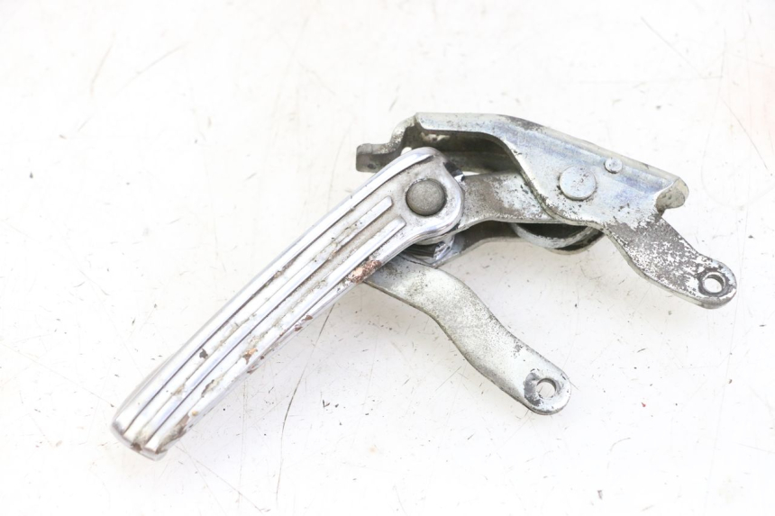 photo de CALE PIED ARRIERE GAUCHE PIAGGIO VESPA GRANTURISMO 200 (2004 - 2005)