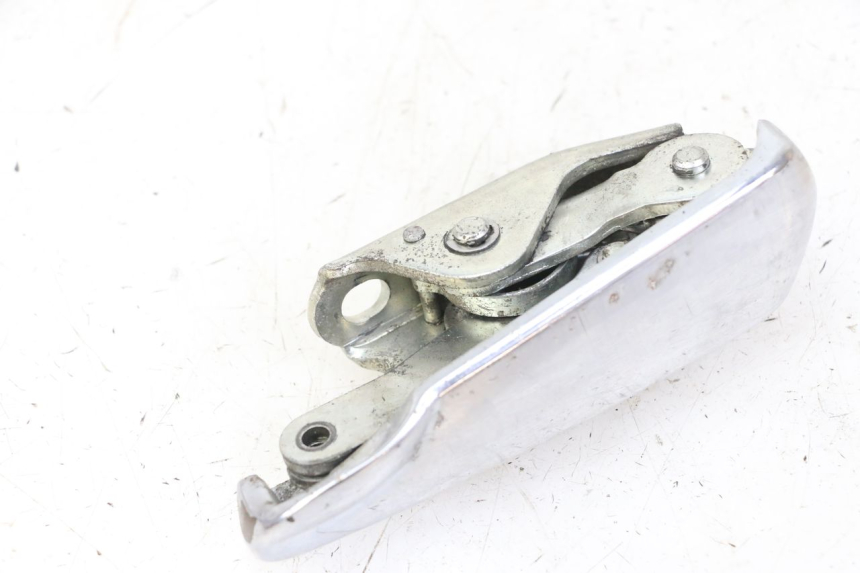 photo de CALE PIED ARRIERE GAUCHE PIAGGIO VESPA GRANTURISMO 200 (2004 - 2005)