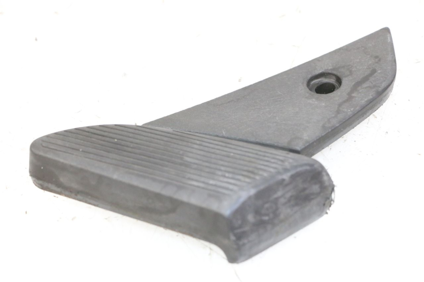 photo de CALE PIED ARRIERE GAUCHE PIAGGIO VESPA LX 150 (2005 - 2013)