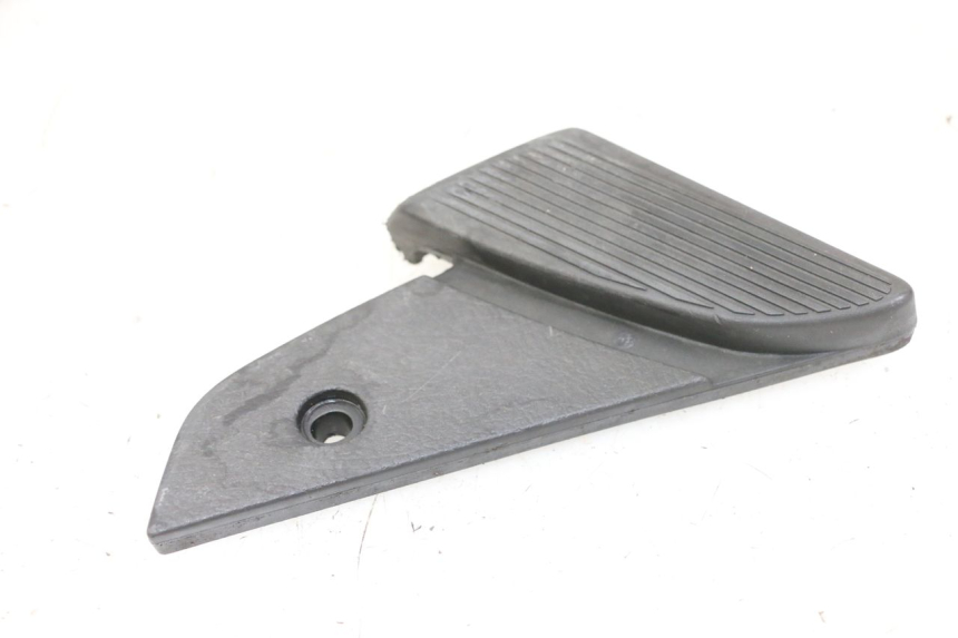 photo de CALE PIED ARRIERE GAUCHE PIAGGIO VESPA LX 150 (2005 - 2013)