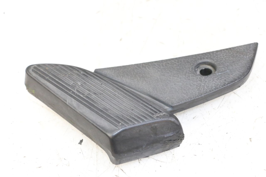 photo de CALE PIED ARRIERE GAUCHE PIAGGIO VESPA LX IE 125 (2010 - 2012)