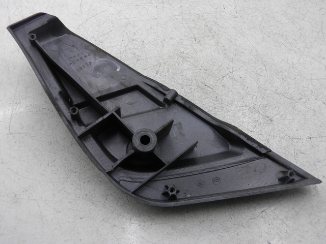 photo de CALE PIED ARRIERE GAUCHE PIAGGIO X9 EVOLUTION 500 (2003 - 2005)