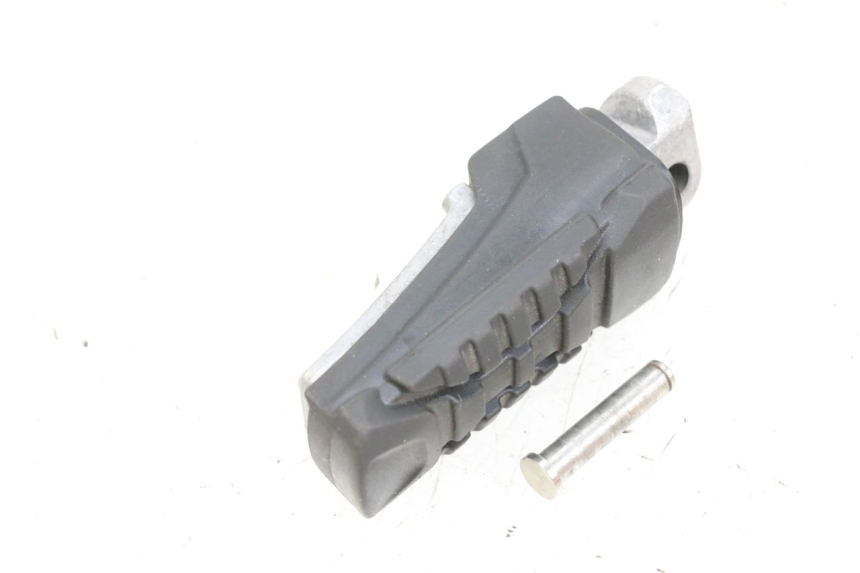 photo de CALE PIED ARRIERE GAUCHE BMW R GS 1250 (2021 - 2024) - Zoom état d’usage