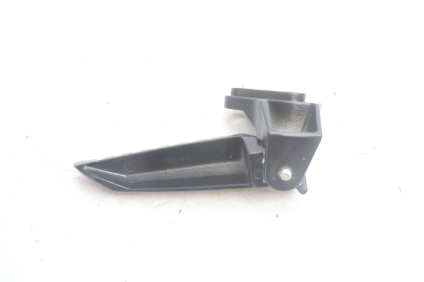 photo de CALE PIED ARRIERE GAUCHE JM MOTORS R-MAX TECH 50 (2024 - 2026) - Points de fixation