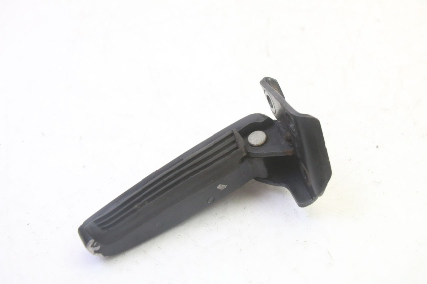 photo de CALE PIED ARRIERE GAUCHE GILERA RUNNER SP 50 (2009 - 2017)