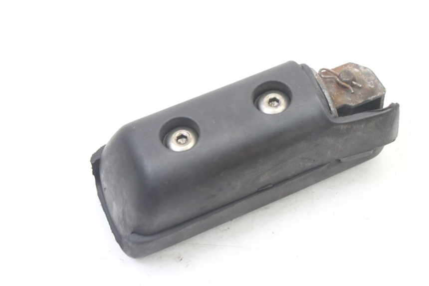 photo de CALE PIED ARRIERE GAUCHE APRILIA SCARABEO GT TOURING 125 (1999 - 2005)