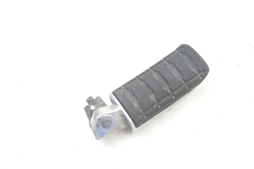 photo de CALE PIED ARRIERE GAUCHE HONDA ST PAN EUROPEAN 1300 (2002 - 2013)