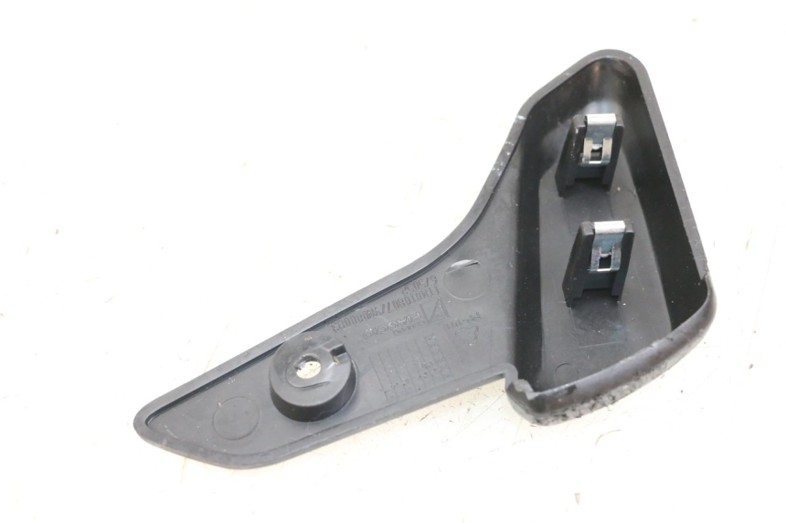 photo de CALE PIED ARRIERE GAUCHE PIAGGIO VESPA PRIMAVERA 4T 50 (2021 - 2024)