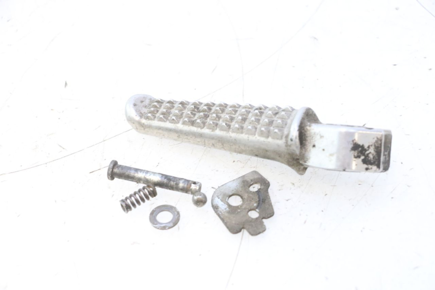 photo de CALE PIED ARRIERE GAUCHE HONDA VFR FI RC46 800 (1998 - 2001) - Autre angle de vue