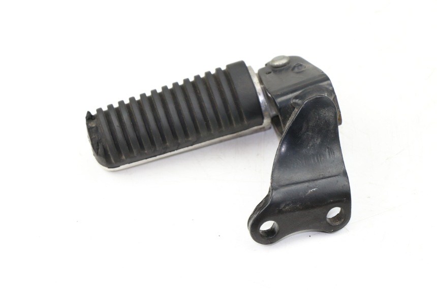 photo de CALE PIED ARRIERE GAUCHE YAMAHA X-MAX XMAX 250 (2006 - 2009)